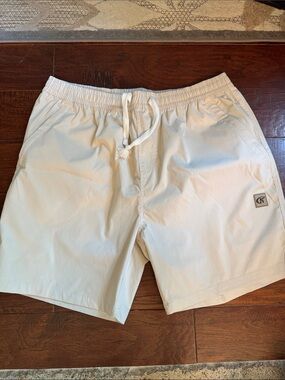 Light Cream Drawstring Shorts with Logo Patch and zip pockets